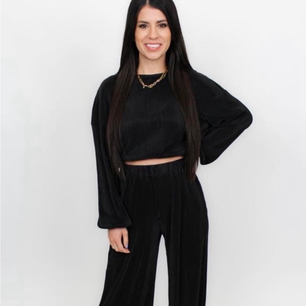 Timing Black Ribbed Women's Blouse